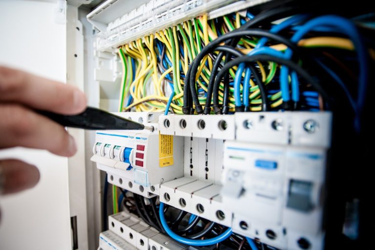 Intervention sur un tableau électrique