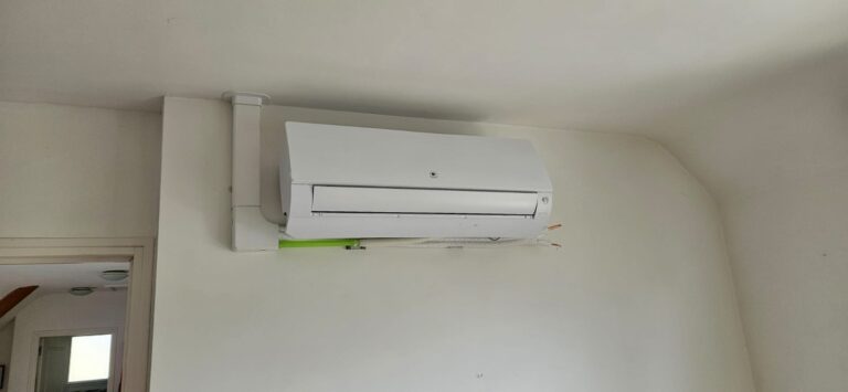 pose de pompe à chaleur, système de chauffage,